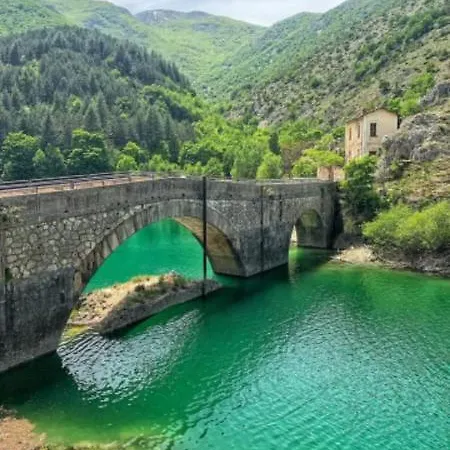 La Casetta Di Anna * Villalago
